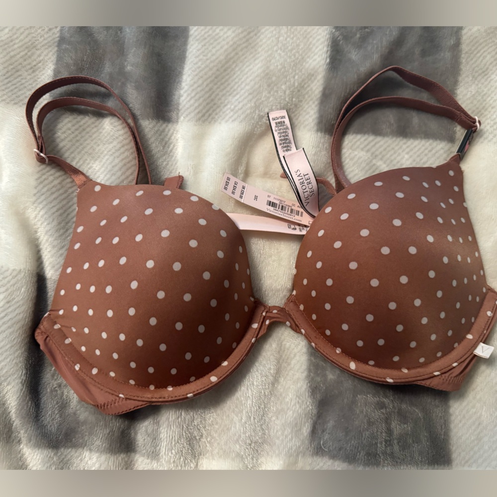 NWT Victoria’s Secret push up bra
